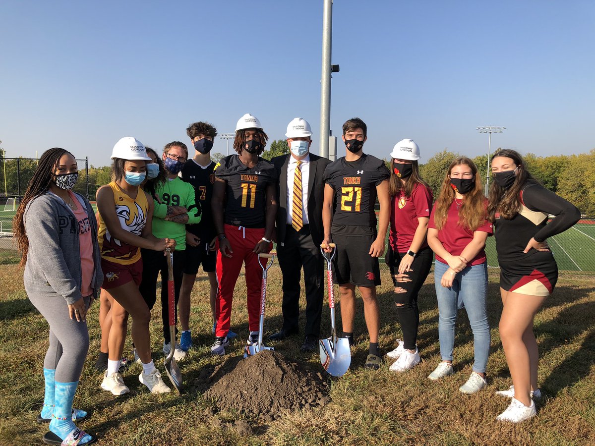 Winnetonka Griffins Football tweet media