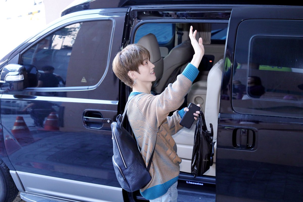 timetoJ_US's tweet photo. 191008 After School Club 퇴근
#온앤오프 #ONF #제이어스 #J_US #이승준 https://t.co/xqhq6XTc0y