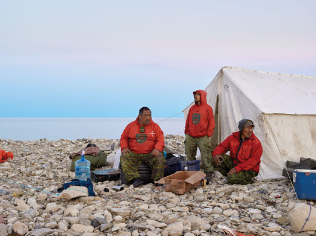 CanWarMuseum's tweet photo. The artists selected for #CFAPGroup8 were deployed entirely on Canadian soil, with several artists travelling to Northern Canada. Visit the show until January 3, 2021. https://t.co/9qQFKrX9aI https://t.co/HPkY3H3zsl