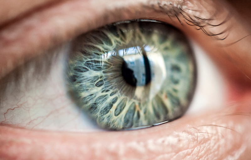 Can you see this tweet without glasses? 1 billion others can’t, either. #HopeInSight Tomorrow is World Sight Day.