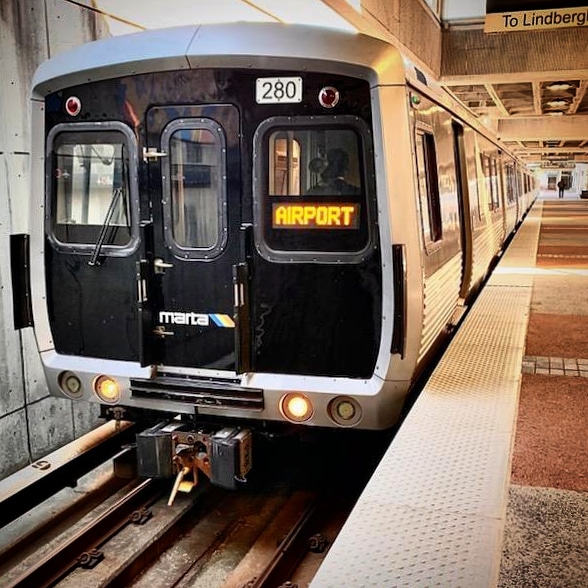 marta_explorers's tweet photo. Fresh and clean. More of these newly rebuilt rail cars continue to be placed into service to provide a smoother and more reliable ride. #StateOfGoodRepair #itsMARTA https://t.co/Rsgj2Ih3Lg