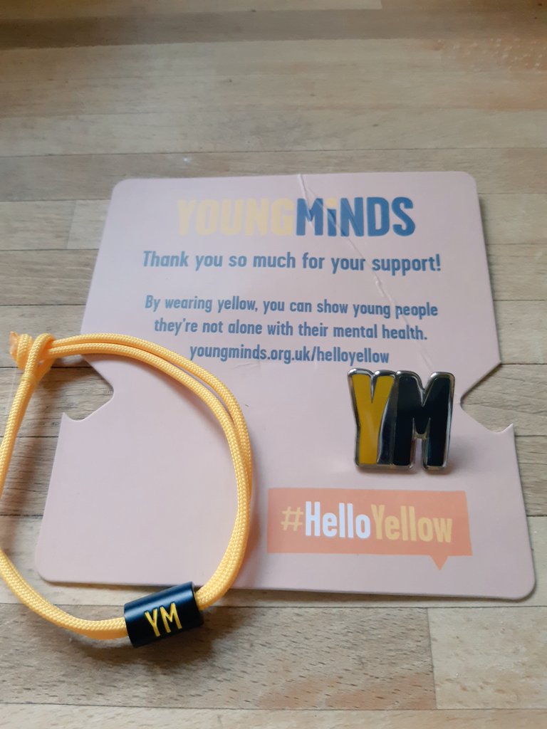 MrsRangerGreen's tweet photo. All ready for Friday!!
#HelloYellow 
#wearingyellow 
🙃
@WhiteCourtScho1 https://t.co/QDrzuND6ka