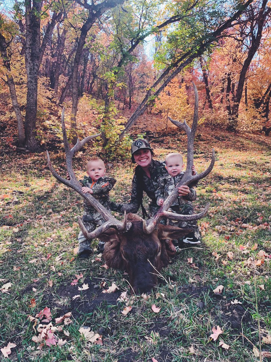 cheydowley's tweet photo. posted this everywhere else so why not here 🤷🏼‍♀️ such a fun hunt with the best people ❤️ https://t.co/SRA0sZAA3H