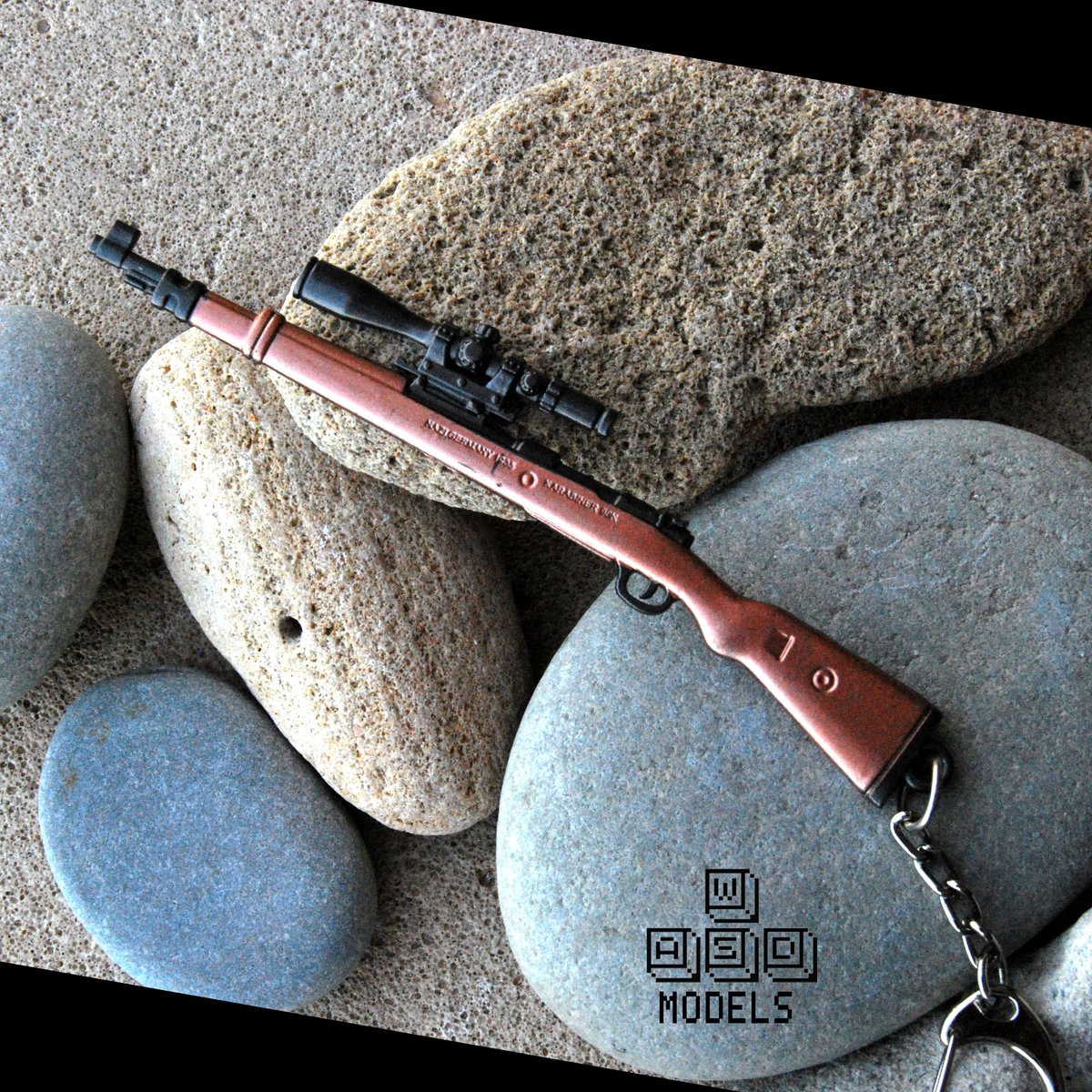 WASDmodels's tweet photo. LLAVERO KAR98 - es un fusil de cerrojo con alimentación controlada, basado en el Mauser 98. Su depósito interno fijo puede ser cargado con 5 cartuchos 7,92 x 57 Mauser mediante un peine o uno por uno.
---
#csgo #pubg #airsoft #keychain #llavero #militar #gaming #fortnite #esports https://t.co/nYNdTncv95
