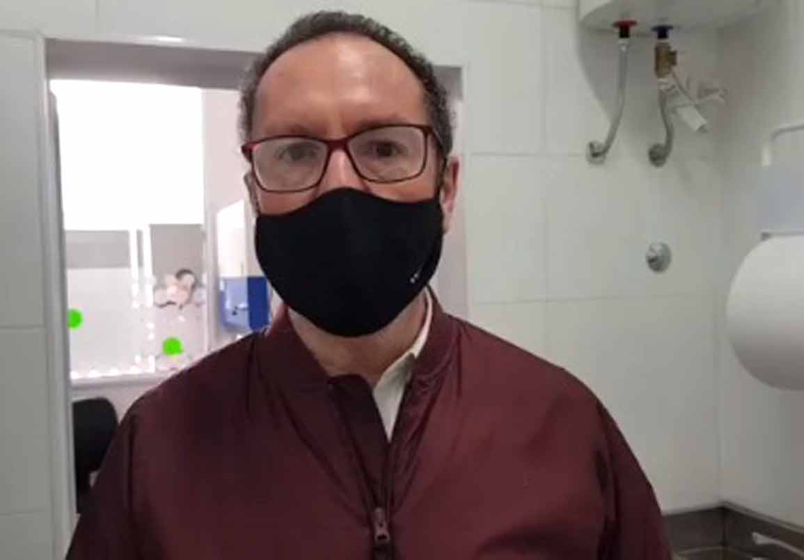laquartaweb1's tweet photo. #CarlosCasares #COVID19 Quedó inaugurado el laboratorio para analizar muestras en Carlos Casares https://t.co/PkrwWJSigq https://t.co/N8epDdlPOl