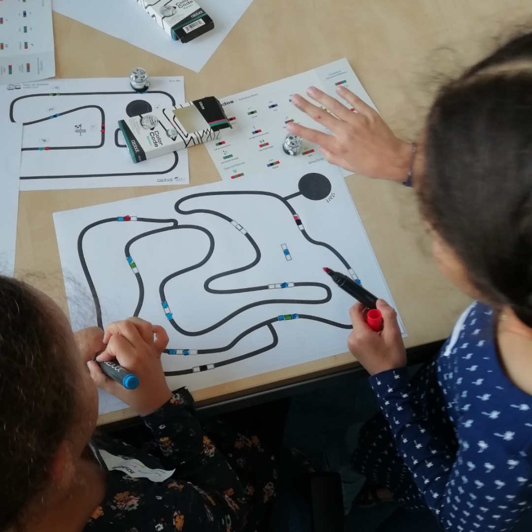 BplusC's tweet image. Afgelopen maand is Verwonder om de hoek gestart in Leiden Zuidwest. Het is een inspirerende plek waar kinderen hun passie kunnen ontdekken voor cultuur, natuur, wetenschap, technologie en duurzaamheid!  #BplusC doet ook mee! Check de activiteiten 👉verwonderomdehoek.nl