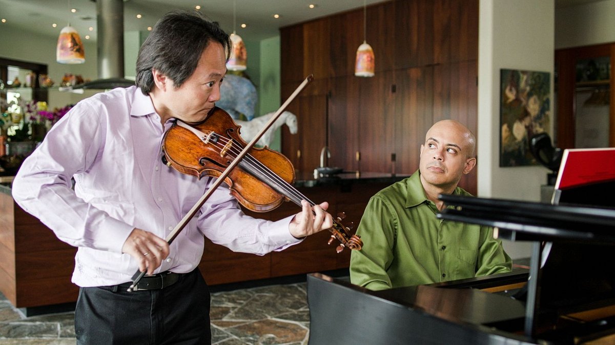 FestivalMozaic's tweet photo. How has Scott Yoo's routine changed during the pandemic? Here's a Q&A with @scott928s from @PBS about how he's been spending his free time due to concert cancellations. @GPerfPBS https://t.co/akDjaIkoou
.
#festivalmozaic #musicfestival #scottyoo #classicalmusic #nowhearthis https://t.co/hVGqhy2yK3