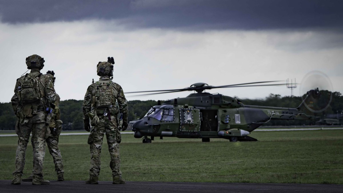 Naast onze Chinook, Cougar en Apache crews, nemen vliegers van <a href="/Bundeswehrinfo/">Bundeswehr</a> deel aan #HWICSOF. De Duitse eenheden vliegen met de #Tiger gevechtshelikopter en #NH90 Tactical Transport Helicopter. Vanavond trainen we tot 23.00u omgeving #Veluwe en ASK. <a href="/gem_oldebroek/">Gemeente Oldebroek</a> <a href="/gem_Elburg/">Gemeente Elburg</a>