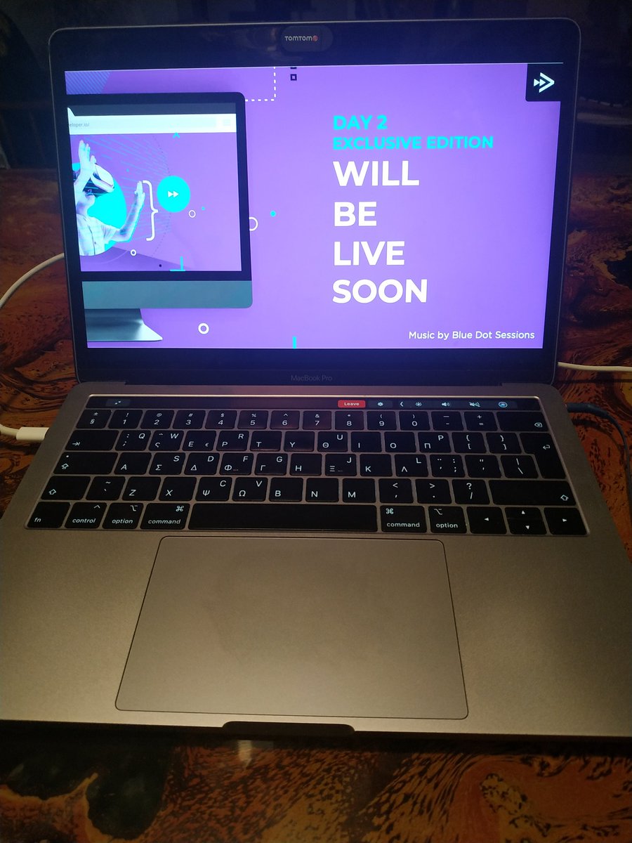 MoschoulaK's tweet image. Hosting in 2 minutes!!! @SlashDataHQ #futuredev