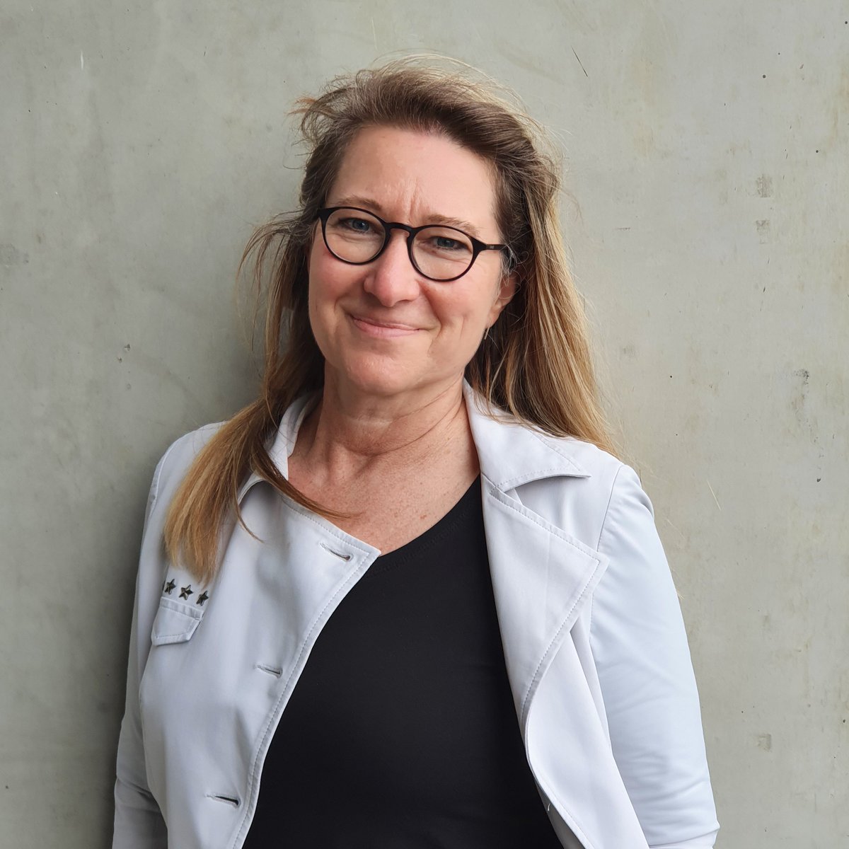 paragraph_eins's tweet photo. Wir haben Verstärkung bekommen! Neu an Bord bei @paragraph_eins: Herzlich Willkommen @Sandrasketching! #willkommen #agilecoach #ScrumMaster #Verstärkung #koeln https://t.co/5fzzPp6exF
