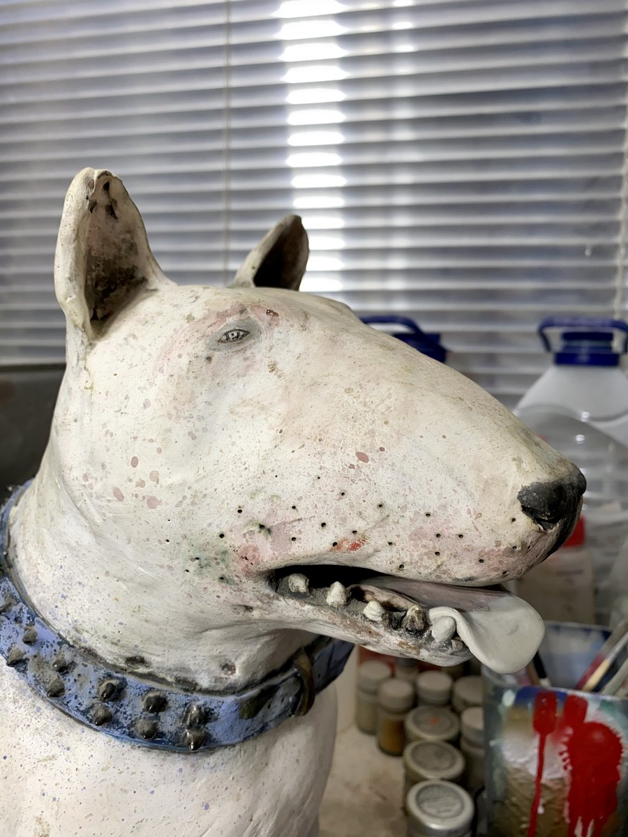 Being a dog lover myself, I always enjoy restoring Dog Sculptures, this poor thing was missing a tooth and tongue, so have been sculpting new ones. 🐶👍🏻
#chinarepair #chinarestoration #ceramicrepair #dogsculpture #oldenglishbulldog #repairs #restoration #restorer #restorerdavid