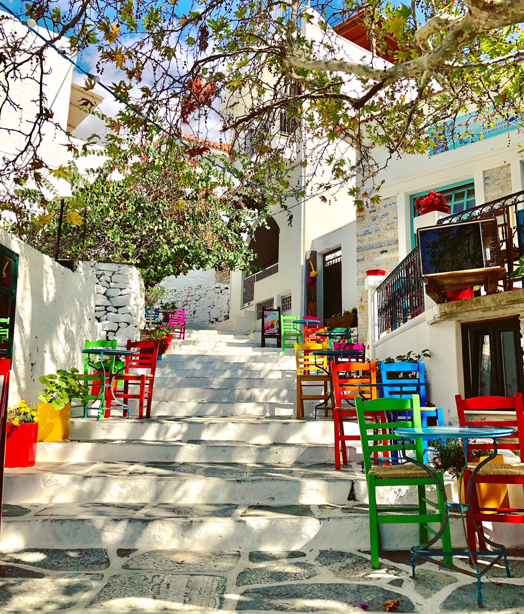 Splash of colour in Naxos #naxos #naxosgreece #naxosisland #greece #greecstagram #visitgreece #ilovegreece #ig_greece #wu_greece #cyclades #islandlife #gaytravel #greekislands @NaxosIslands @Cyclades_GR @VisitGreecegr @AroundGreece @gtpgr @DiscoverGRcom @ILoveLGBTTravel @travel