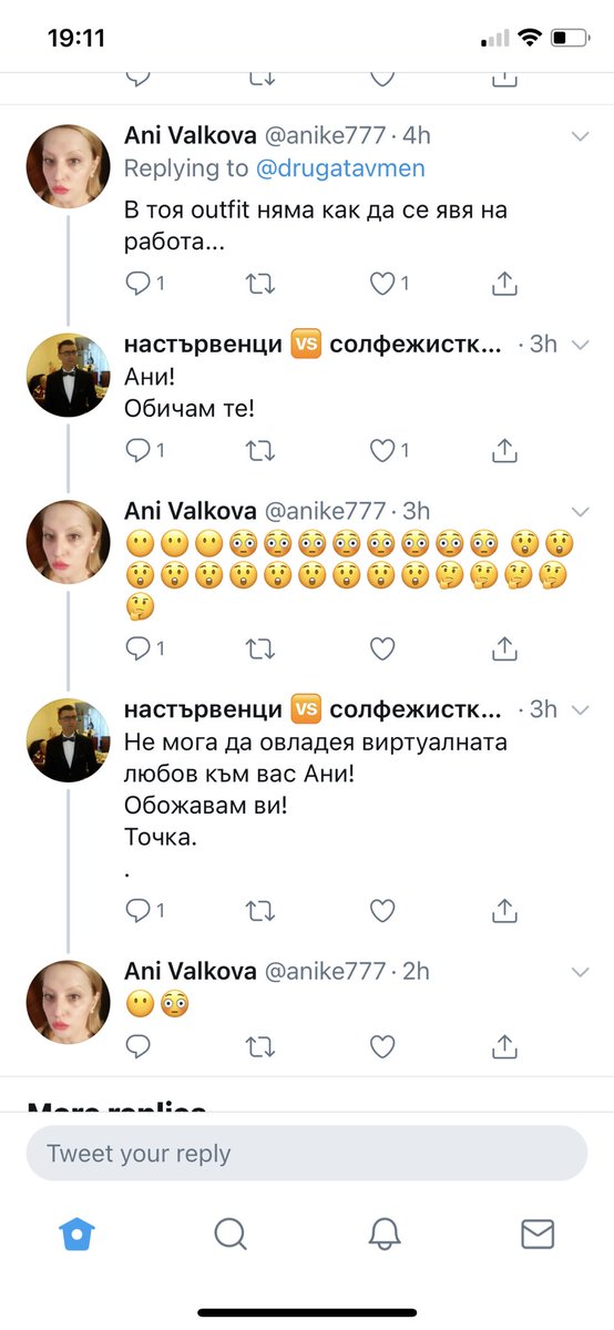 simona tweet media