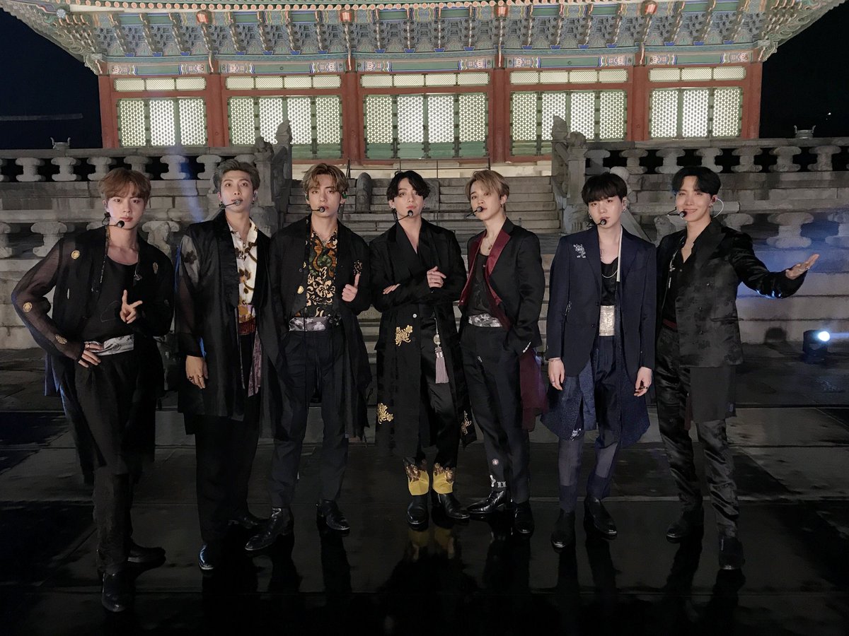 nakaharasuga's tweet photo. Ok fuck it voy a hacerlo

BTS as integrantes de sectas de cultivo en Mo Dao Zu Shi https://t.co/zGdQW4MGst