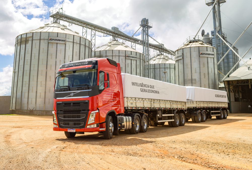 PortalEstrada's tweet photo. Vendas de implementos rodoviários apresentam recuperação com ajuda do agronegócio

A indústria dividida em dois segmentos, o de leves registrou retração de 7% no acumulado do ano, já o de pesados caiu 1,8% resultado de um desempenho melhor da safra atual.

https://t.co/RN053R1xJq https://t.co/8pg3sJQL1s