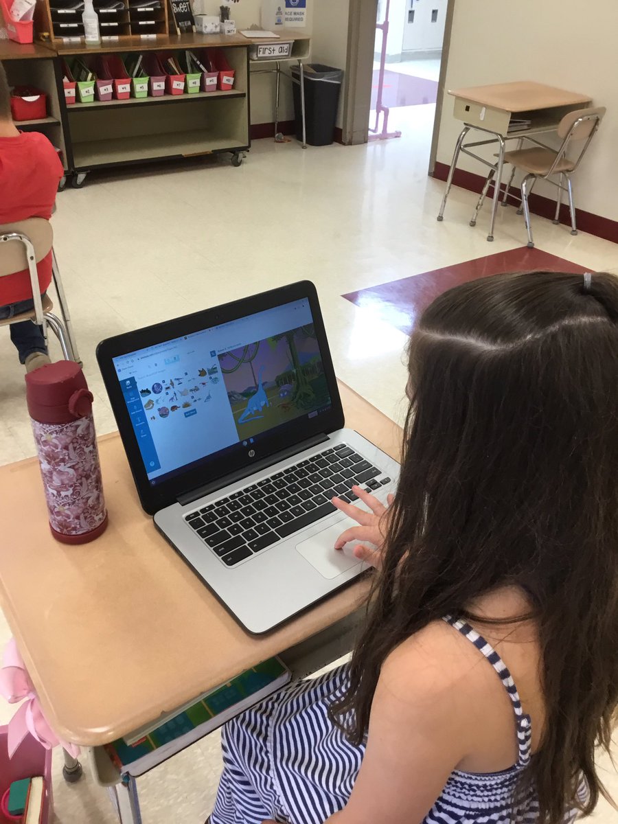 MrAlbertSES's tweet photo. Third graders @ppsedtech using @brainpop to creat their own movies about #choice in learning amazing creation tool in #brainpop #WednesdayWisdom https://t.co/RbWQPKk4UR