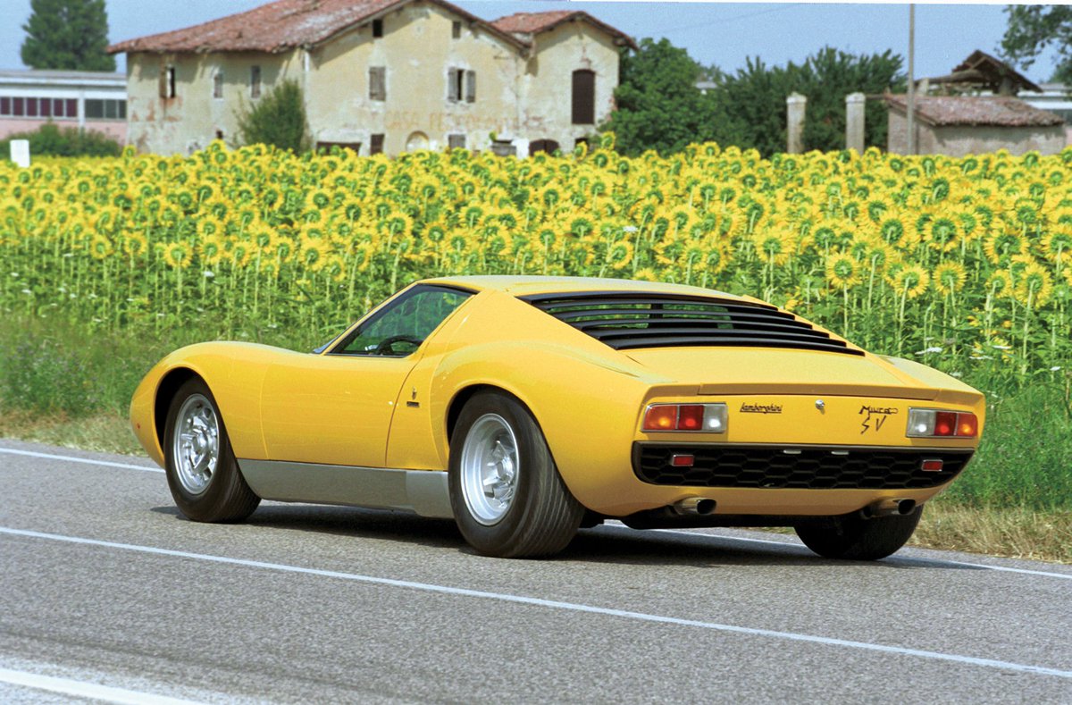 9/20Lamborghini Miura SV.One of the best looking lambo's  #Lamborghini  #miura  #top20  #cars  #lists  #italian