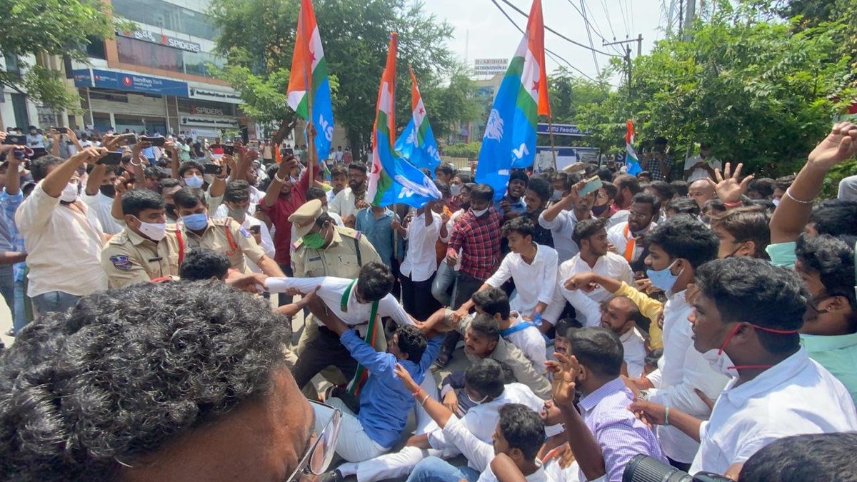 nsui's tweet photo. With the demand of promotion for 1st, 2nd &amp; 3rd year students &amp; 50% fee waiver, NSUI Telangana activists with National Secretary Naved Khan &amp; State President Venkat Balmoor went to JNTUH to meet the authorities but Police did brutal Lathicharge on activists which is condemnable. https://t.co/ipbS0pKyWQ