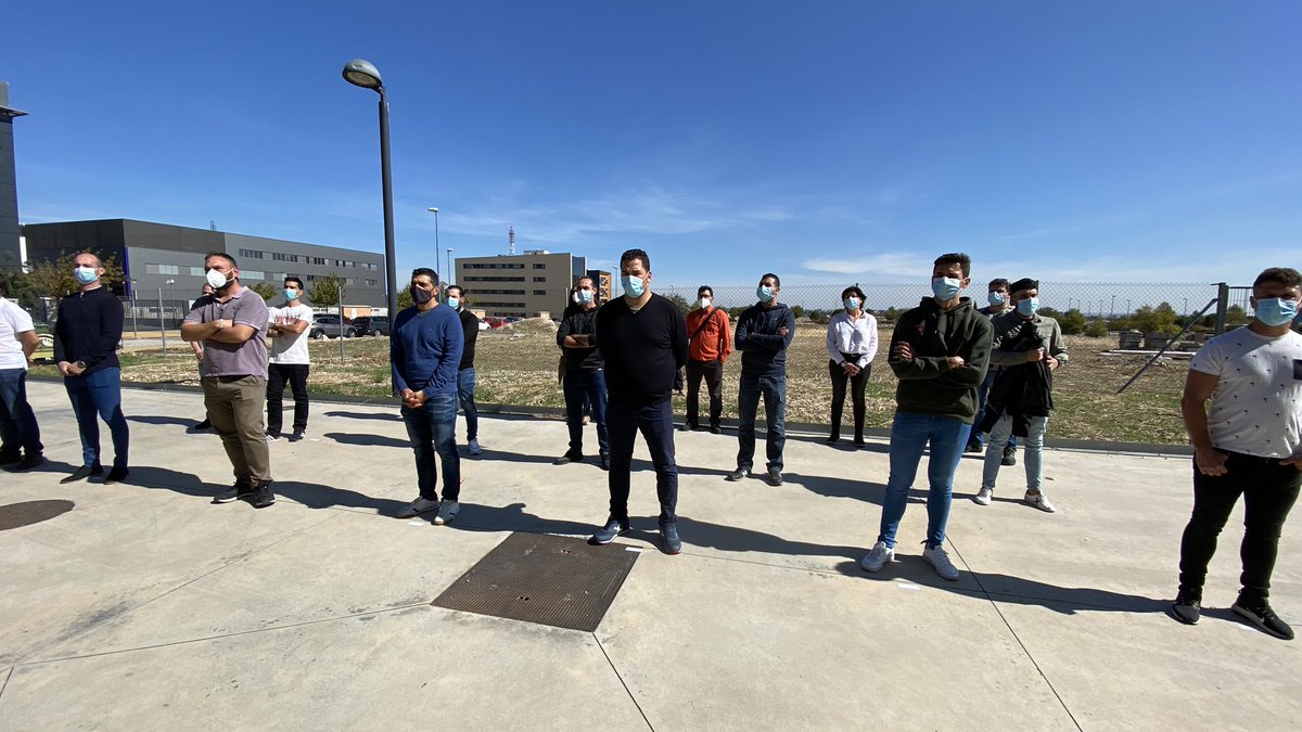 Nuzmar's tweet photo. Hoy hemos estado en el acto de donación de un estabilizador horizontal del #A320 a la @uc3m de Leganés. Diseño exclusivo de los pintores de #AirbusGetafePlant. ¡Gracias a todo el equipo que lo ha hecho posible! https://t.co/DCislL45rD