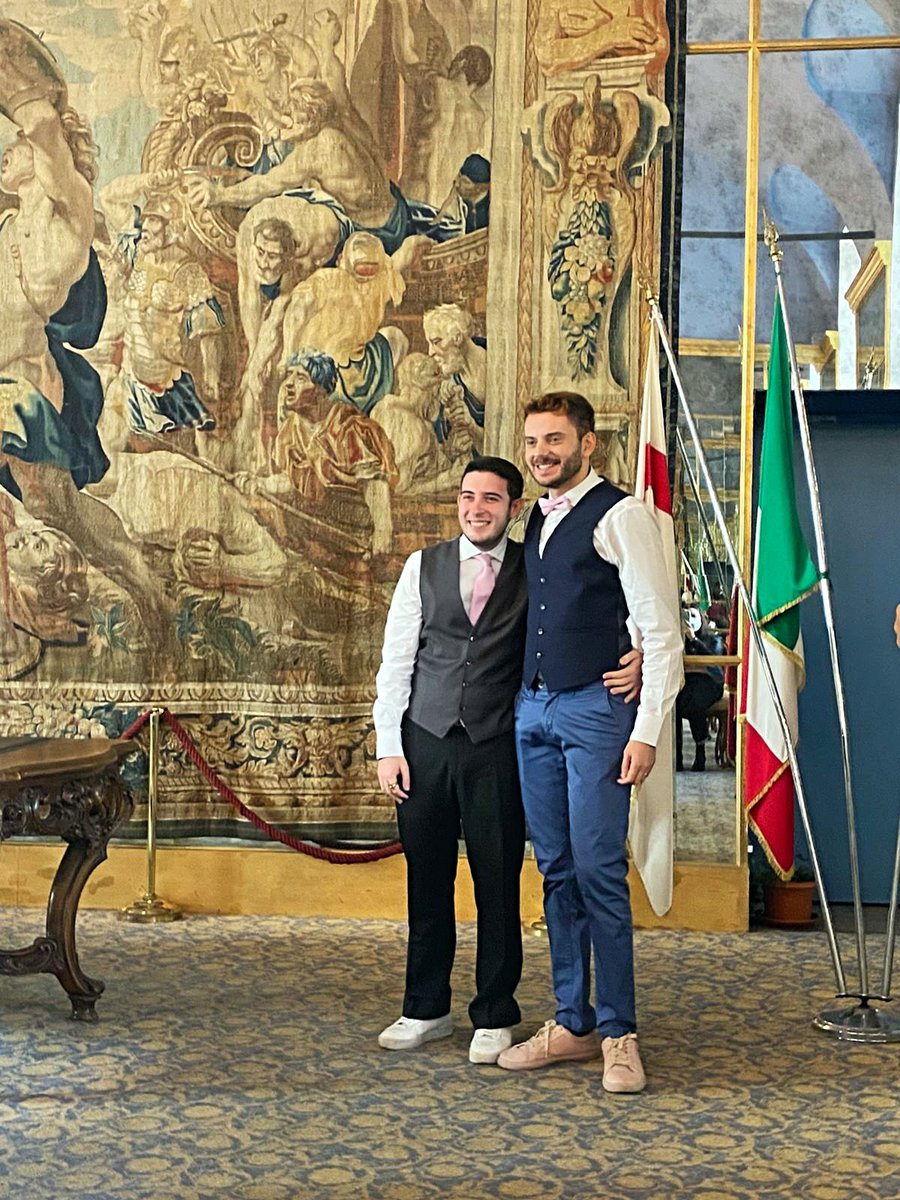 Seppington's tweet photo. Troppe Nozze, Atto 1: Oggi sono ufficialmente diventato maritoh anche io. Stay tuned per il secondo Atto: Troppe Nozze in Sicilia 🤵🏼❤️🤵🏻 #tropposposi #loveislove https://t.co/uB6oNtDkdh