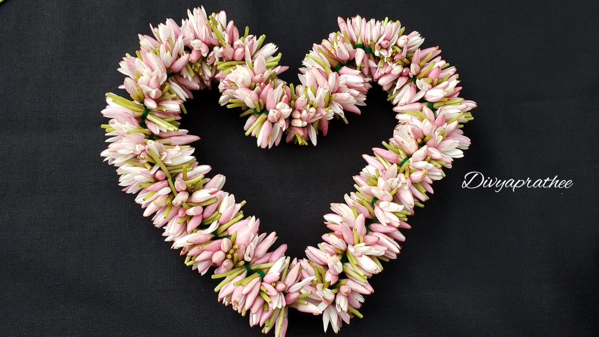 divyaprathee1's tweet photo. https://t.co/olWnZ3CWDL
Pink jasmine garland by PLUS ➕ method/How to tie flowers/poo malai kattuvathu eppadi/string flowers easily 
 @Divyaprathee - Jewellery, Bridal, Arts and crafts  
#florist #garland #poomalai #hawaiian #lei #jasmie #pinkflower #weddingflower #poolajada #diy https://t.co/PymVnhZd73