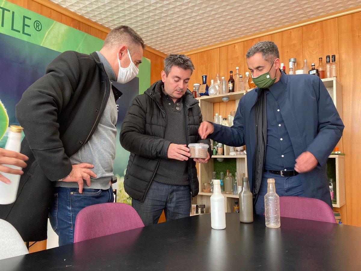 Découverte de l'usine de Lyspackaging @veganbottle à Chaniers, qui développe et fabrique des contenants compostables et biodégradables. Des innovations comme véritables solutions alternatives aux plastiques traditionnels.
#plasticfree #sustainable #climat