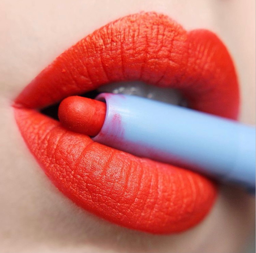 KissSmink's tweet photo. Swatched 💄 @tooleybeauty in Maui – this warm-toned red-orange is a must for the fall season 🍂  #redlip #lipswatch #crueltyfree https://t.co/HBGNo0X0is