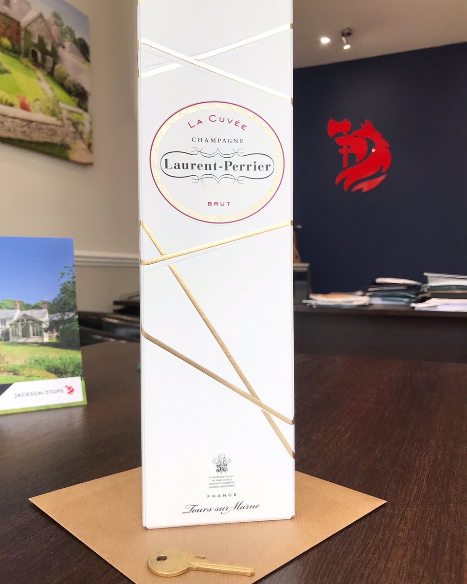 JSNorthDevon's tweet photo. Itβs completion day for some of our lucky purchasers today! Congratulations on your beautiful new home! ππ»ππ‘β¨
#completionday #sold #champagne #jacksonstops #jacksonstopsnorthdevon #northdevon #devon https://t.co/rdYahl9LKc