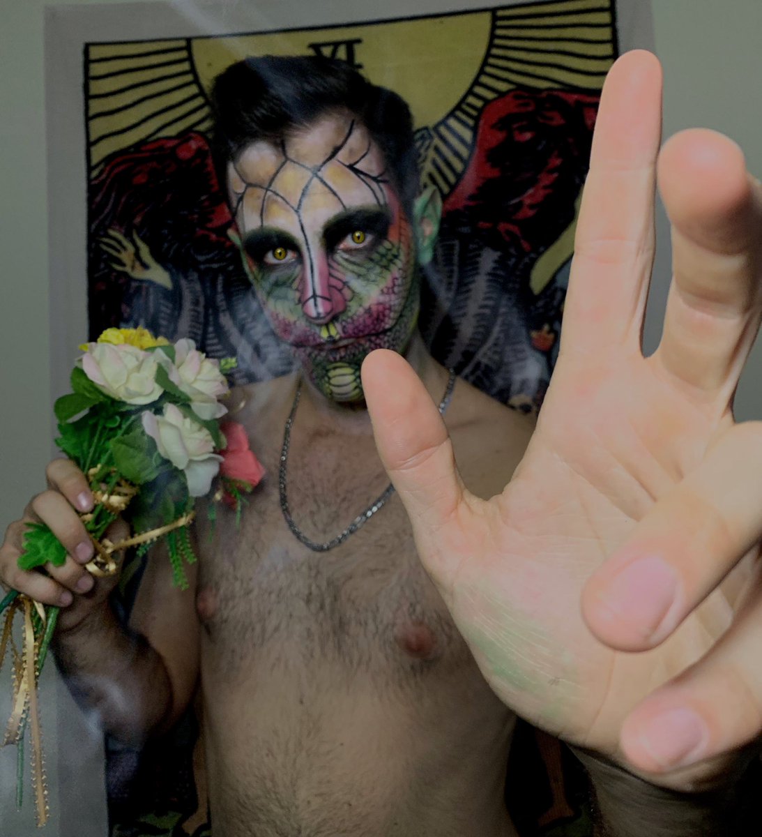 natellaluna's tweet image. 🐍🖤✨