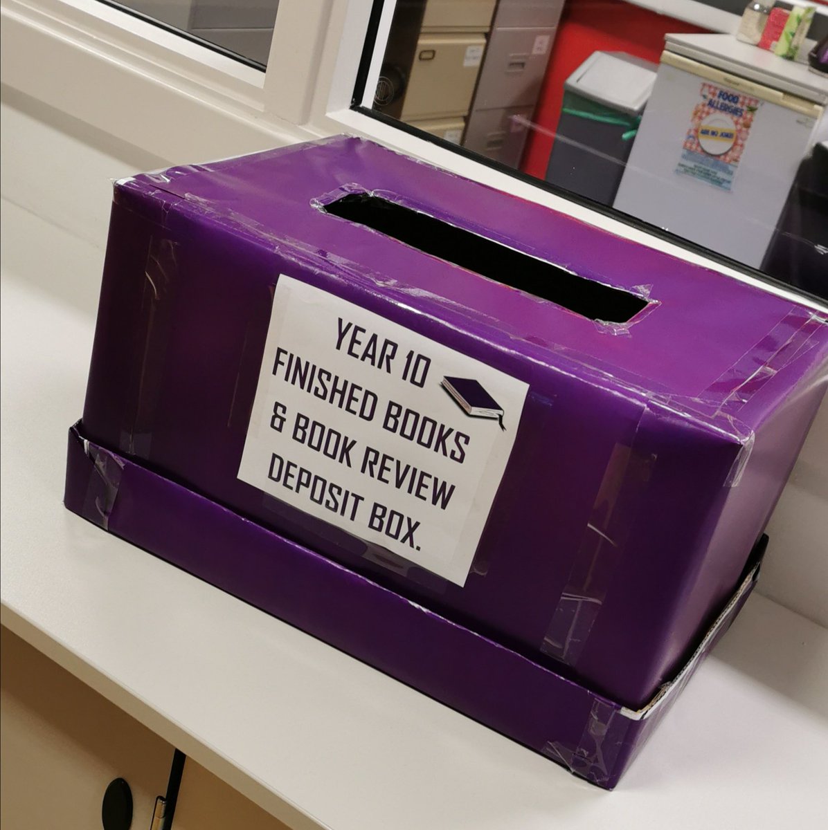 OasisMediaCity's tweet photo. We read in between every lesson.📖

If you have finished your book, pick up a book report and place it in one of our book boxes.

We will then drop off a new book to you👍

These are filling up fast
#WeLoveToRead
#DreamJob
#GoodPerson https://t.co/pgES63hLea