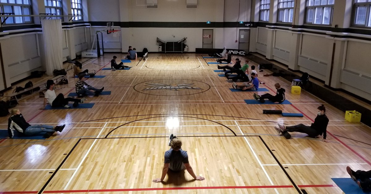 Mr. Marnoch teaching his Hockey Academy students about soft tissue prep (foam rolling) as part of their warm-up.

<a href="/tecvocwpg/">Tec-Voc High School</a> @winnipegsd <a href="/HockeyCanada/">Hockey Canada</a> <a href="/TEC_HCSA/">TecVoc HockeyAcademy</a>
