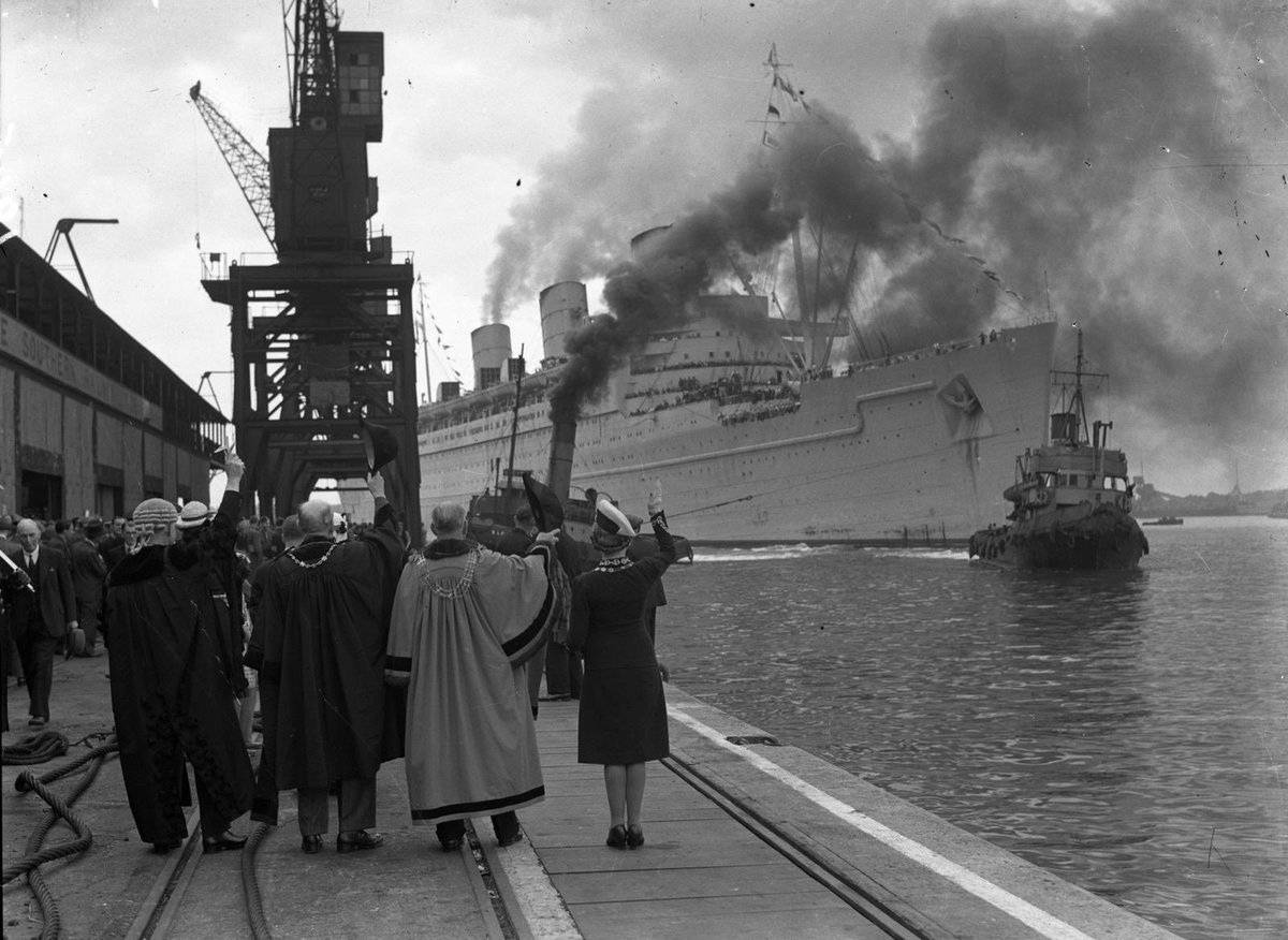 On 7/10/1945 the SS Corfu docked in Southampton, the 1st of many ships to bring Far East Prisoners of War back after WW2. 75yrs on the Mayor reads a memoir from Lt John Durnford RA who was repatriated back to Southampton after surviving 3.5 yrs of hardship youtu.be/quxBKdMNhwE