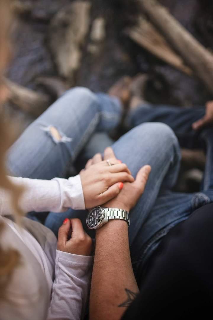 Hayattaki en büyük şans yüreği güzel bir kadına rastlamak...
En güzel hediye de yüreği güzel bir kadına  sahip olan adam  olmak ❤
#carsamba 
#iyiaksamlar