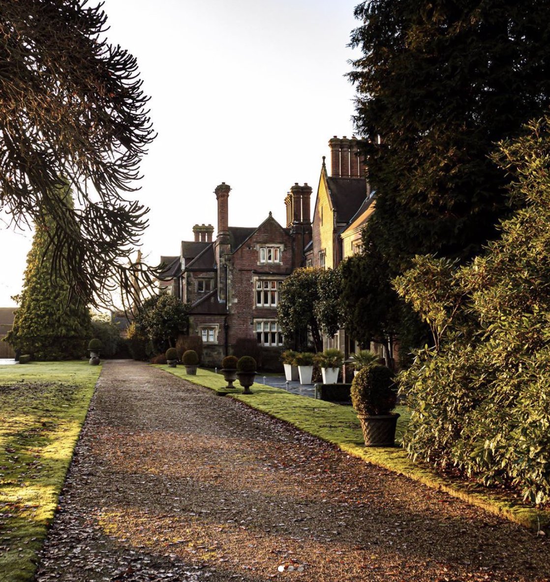 🍂 Save 25% This Autumn on B&amp;B Stays 🍂

Cocoon yourself in luxury this autumn. When you stay with us Sunday - Thursday you'll save 25% off B&amp;B stays, up until November 30th.

alexanderhotels.co.uk/alexander-hous…