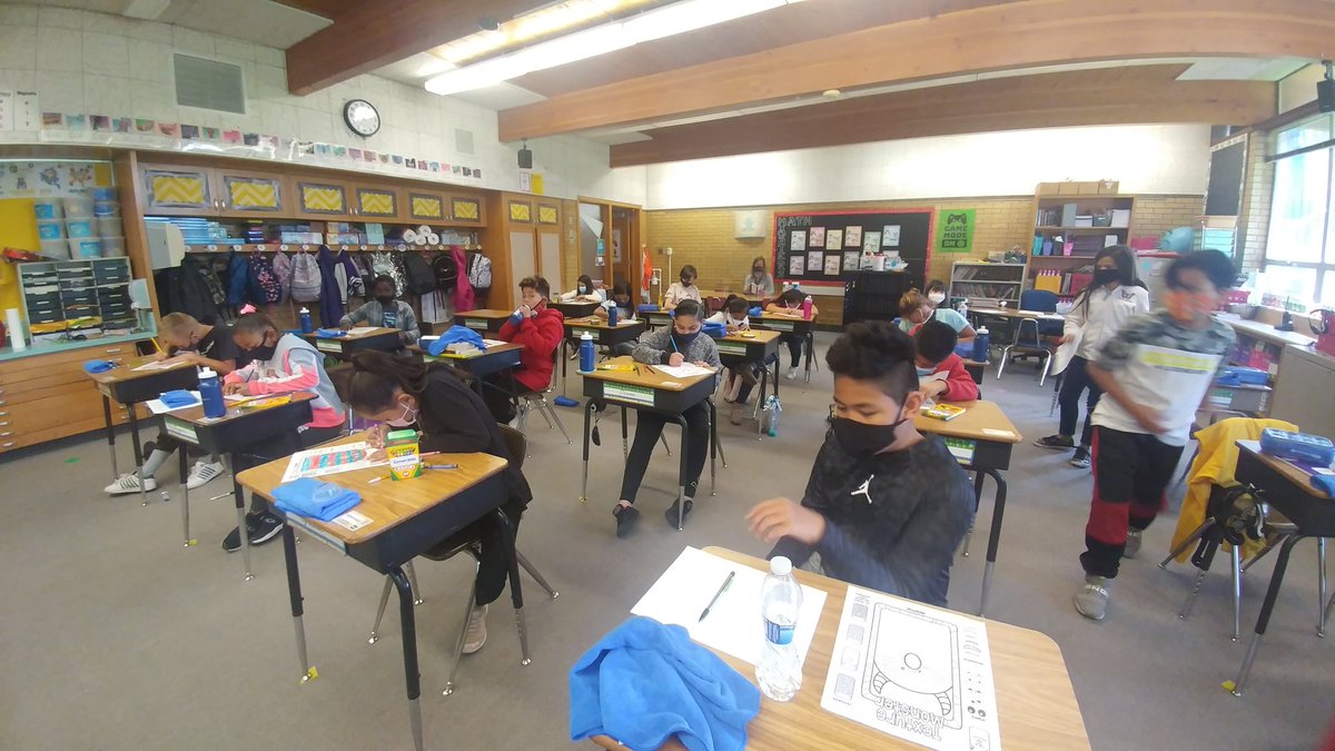 mrshedquist44's tweet photo. I love teaching art so our dual modality teachers get time to meet with their distance learners! #texturemonsters #graniteschools #AcademyParkElem https://t.co/D2nDNWNOik