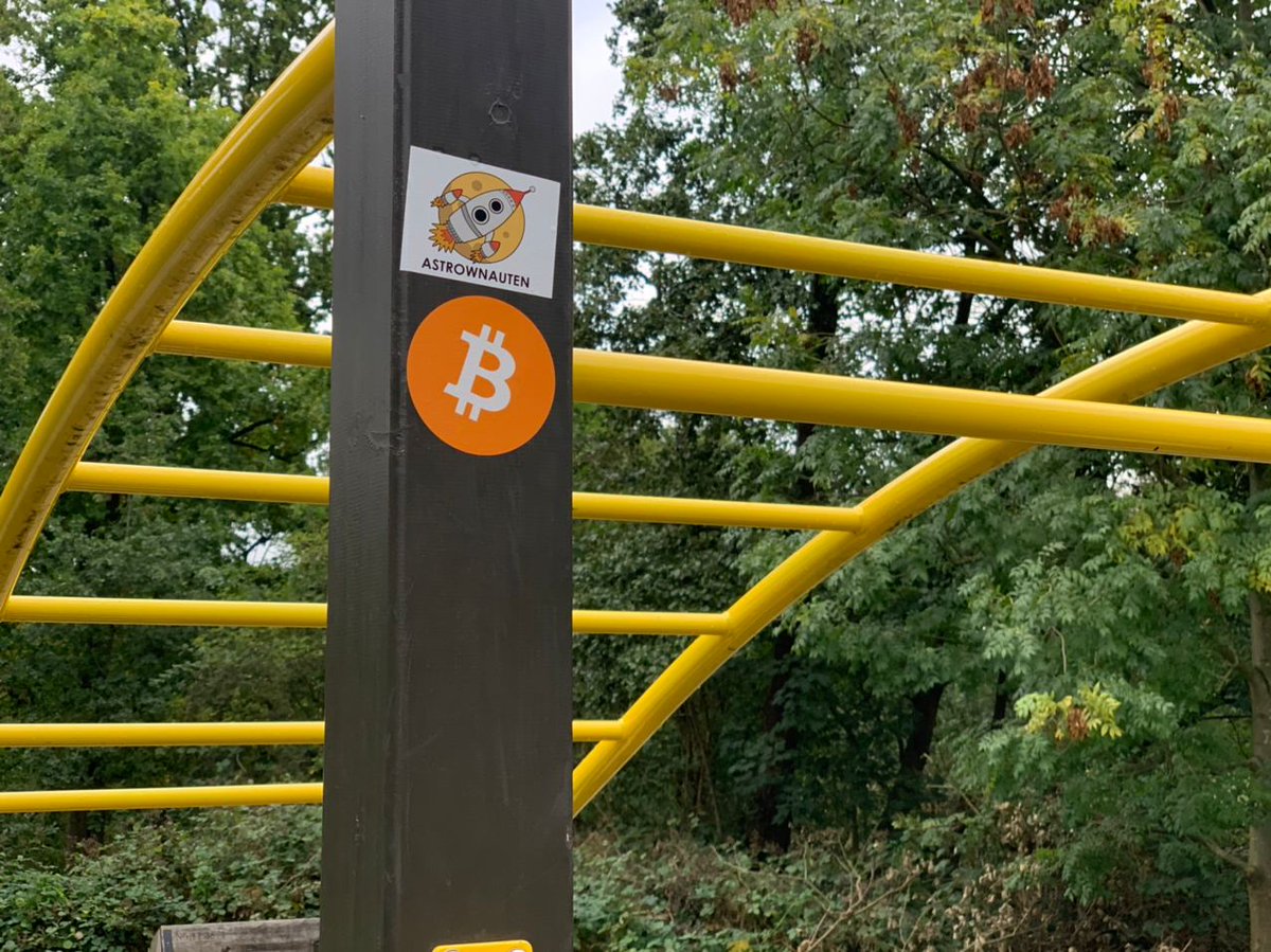 BTCSTREETART's tweet photo. #BitcoinUniversity #CashIsTrash https://t.co/e884kKUk5o