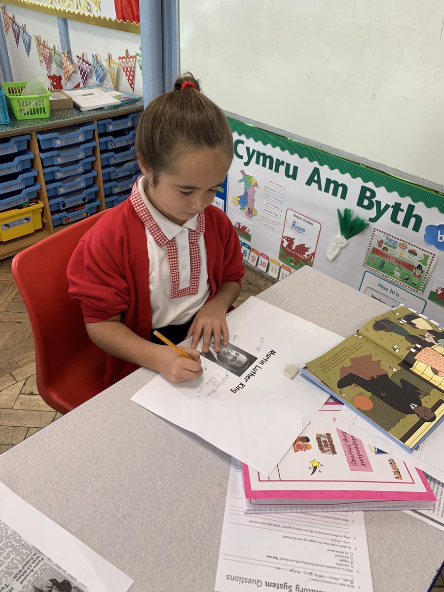 TerraceRoad's tweet photo. The #TRPwrens worked so hard when researching Martin Luther King and Rosa Parks. They were so mature and thoughtful. Da iawn pawb! So proud! #TRPhist #TRPLNF #TBH365 https://t.co/XPhNLMMBba