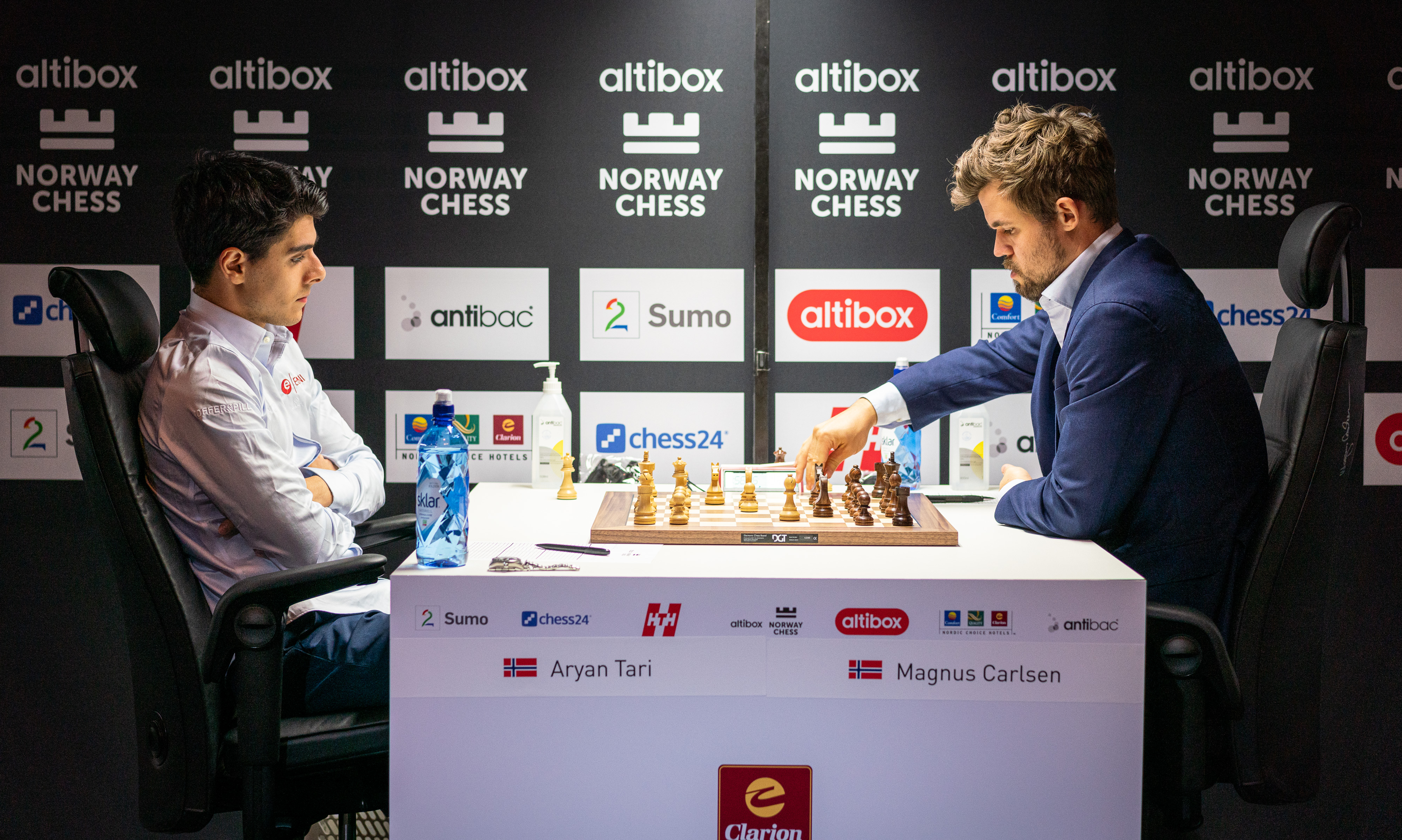 Magnus Carlsen vs Aryan Tari (2020)