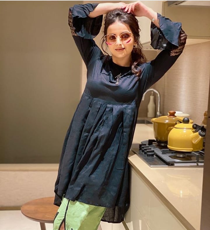 Hello pretty lady <a href="/shrenuparikh11/">shrenu parikh</a>  #ShrenuParikh ❤️❤️❤️❤️