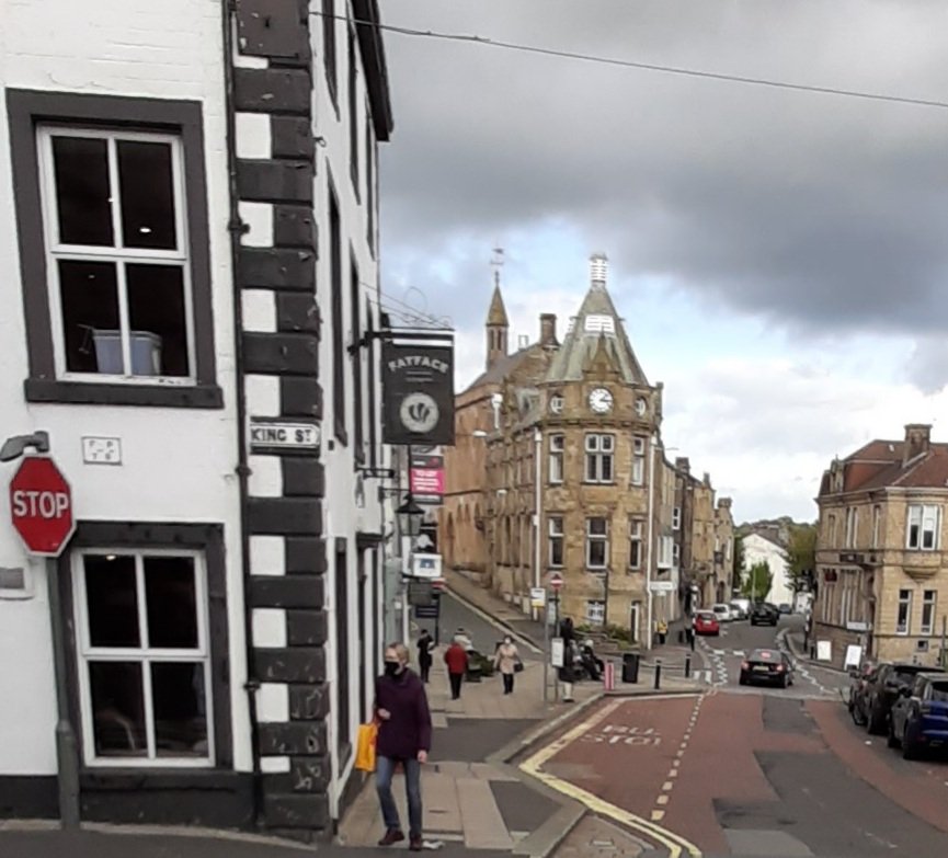 JB937's tweet photo. Lovely day in the delightful historic #VisitClitheroe @goribblevalley @VisitLancashire Admired the high street for its independent shops & also the beautiful window displays full of autumn colours https://t.co/GuZ5Y1rnUL