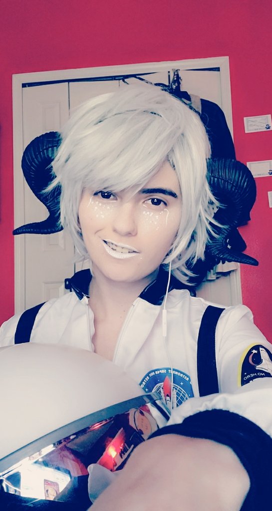 SunshineBoi0214's tweet photo. More of my Among Us cosplay! 
#amongus #trap #femboy #demon #imposter #sus https://t.co/Iwmv47Ed1N