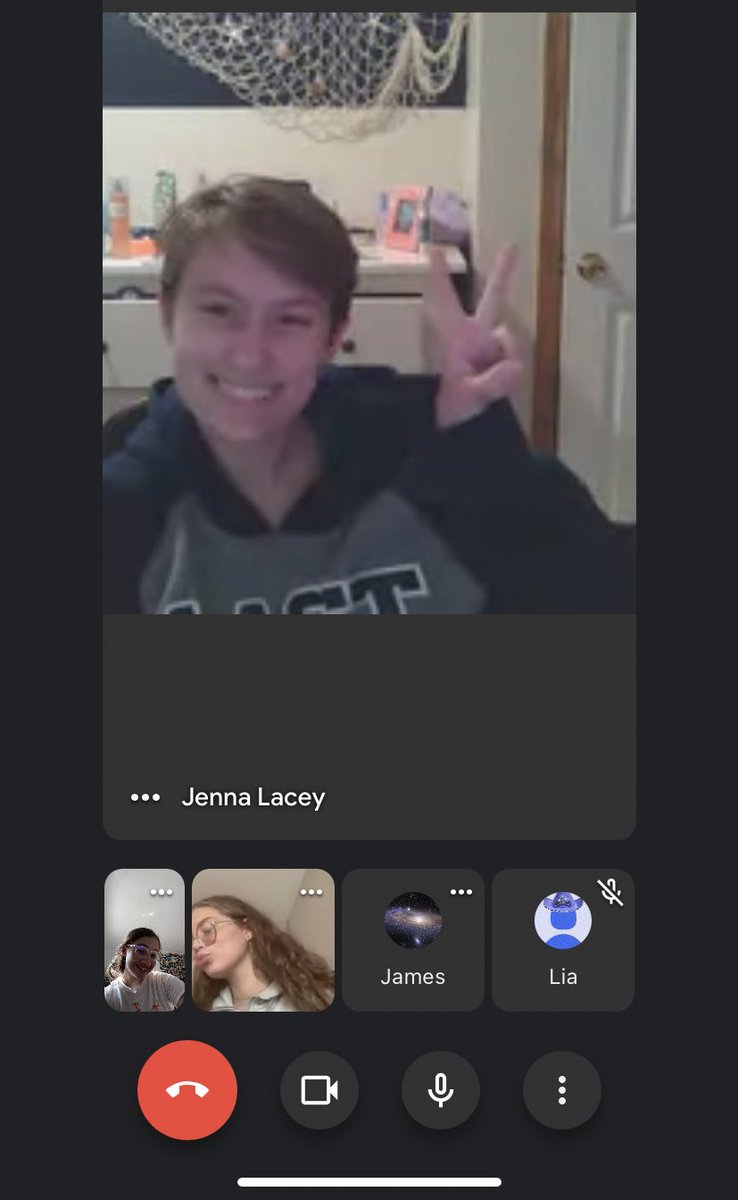 here’s president jenna having so much fun at our second meeting!! welcome new members :)