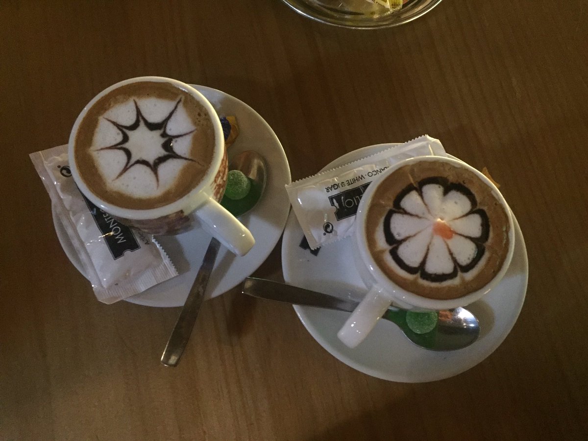 LNodriza's tweet photo. Tomando un cafecito en La Solía (Villaescusa) https://t.co/H4J6c3RPQB