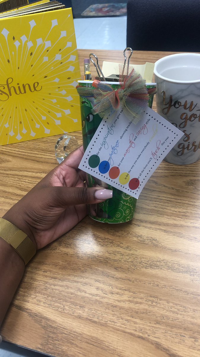 Thanks to the Awesome KISD Curriculum team for stopping by to say hello and delivering a bit of joy this afternoon! <a href="/MathCoachLuster/">Michelle Luster</a> <a href="/NancyEBradley/">Nancy Bradley</a> <a href="/katyisd/">Katy ISD</a> #SomeoneTagMandy