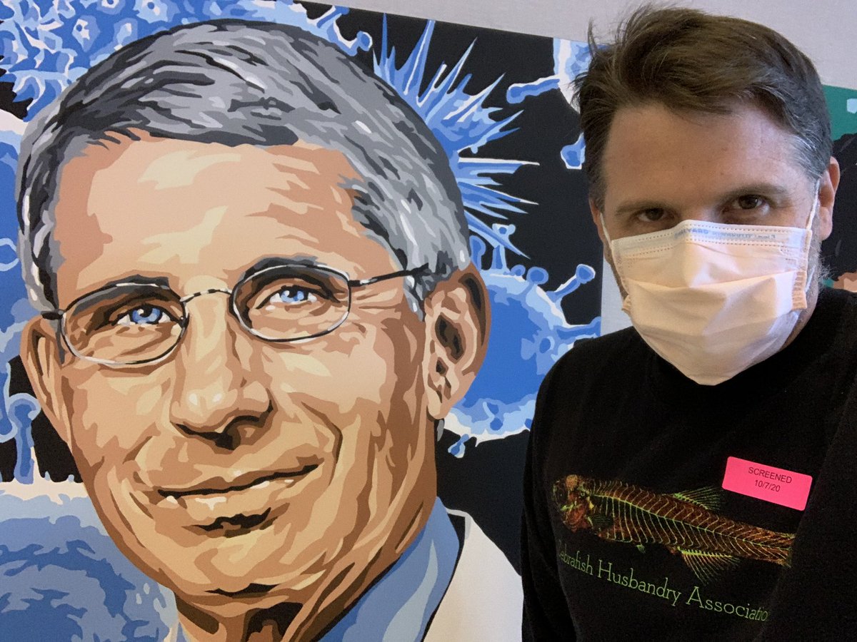 dancastranova's tweet photo. Look who I found in Building 10! #NIH #SameHaircut #LoveThatGuy #Fauci https://t.co/tGokNAX6F1