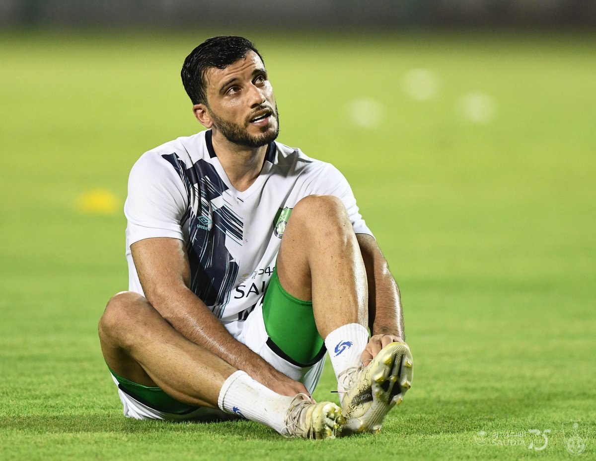 ALAHLI_FC's tweet image. 📸 #الأهلي يواصل تدريباته استعداداً لبدء منافسات الموسم الرياضي الجديد ⚽️💚