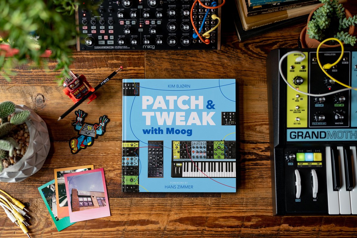 moogmusicinc's tweet photo. The perfect guide for artists at any point in their journey of exploring synthesis and sound 📖🎶 https://t.co/K7XG4myv1S

#PatchAndTweakWithMoog focuses on the Moog semi-modular family—Matriarch, Grandmother, Mother-32, DFAM, and Subharmonicon—and features 200 pages full of… https://t.co/gRsn4QNzwn