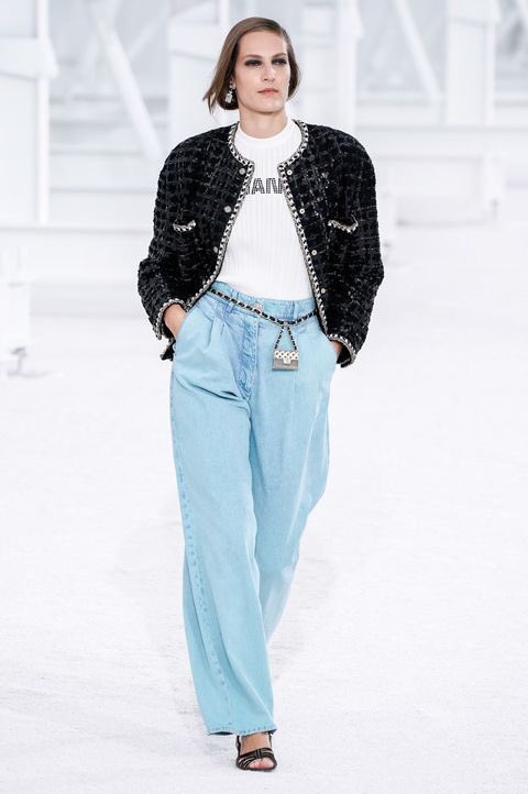 MathildeGabet's tweet image. Chanel par Virginie Viard #PFW #SS21