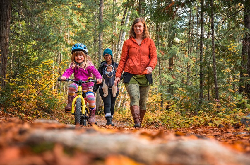 Getting in as much🚲bike time with the kids before ❄️? 

Stay #AdventureSmart by planning a safe route with them &amp; always make sure they have a properly fitting helmet. 
#GetInformed #GoOutdoors 
ow.ly/TMxa50BMolB