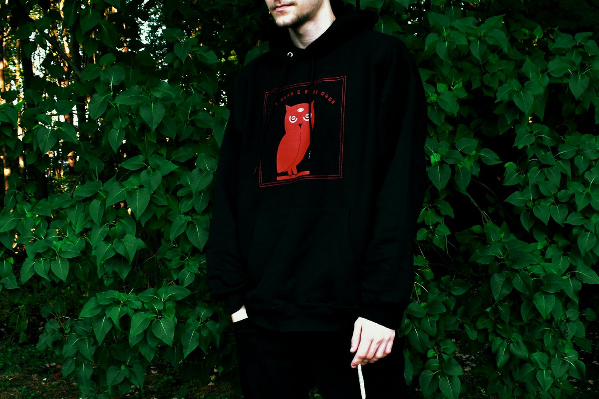 SleepyDesign's tweet image. Now for sale at sleepy.design
Fully stocked up! And on to new things 🤔

#clothingdesign
#clothing
#designs 
#GraphicDesign 
#digitalart